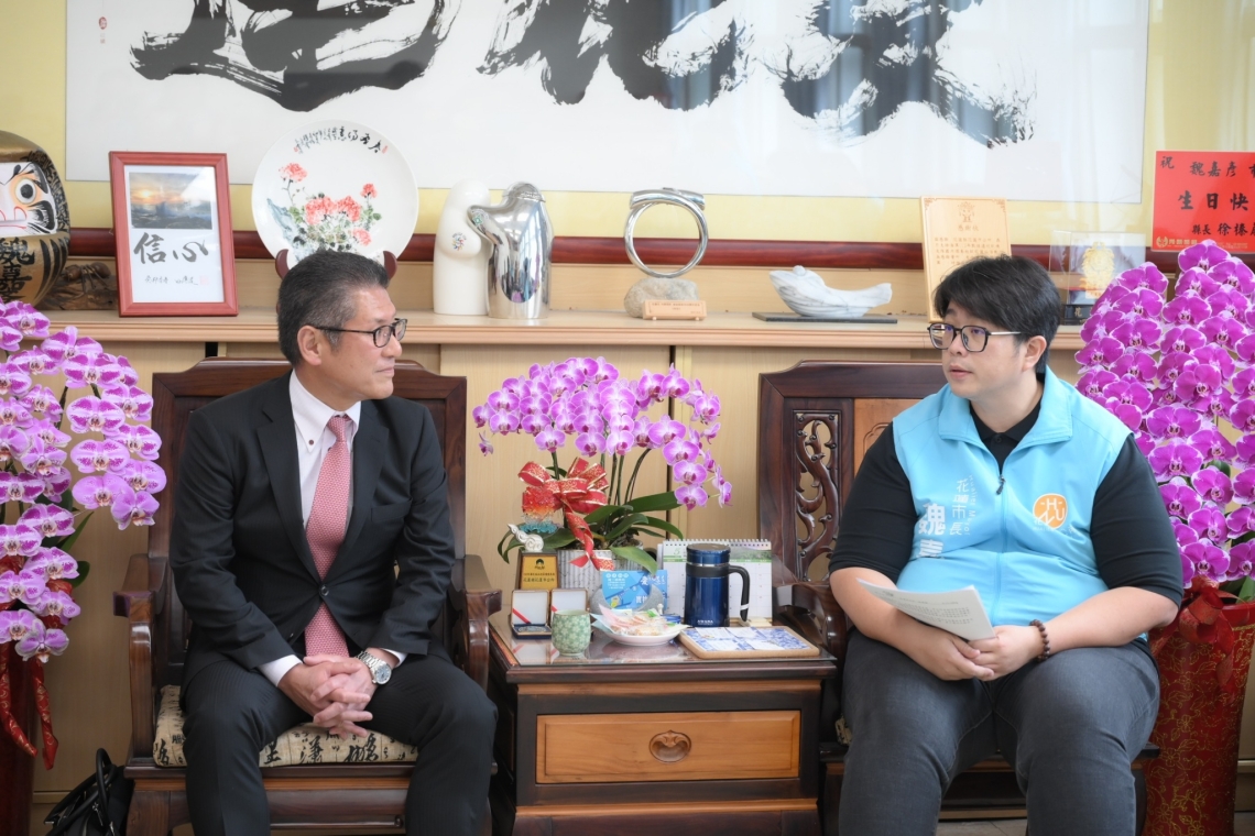 熊本市政策局訪問團抵花慰問／市長魏嘉彥親迎表達感恩