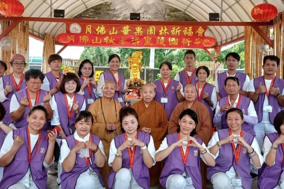 秋季護國息災禮拜梁皇寶懺(農)9月一日～八日，感謝師兄姐的護持~双十節梁皇圆滿日，感恩師父们加持，