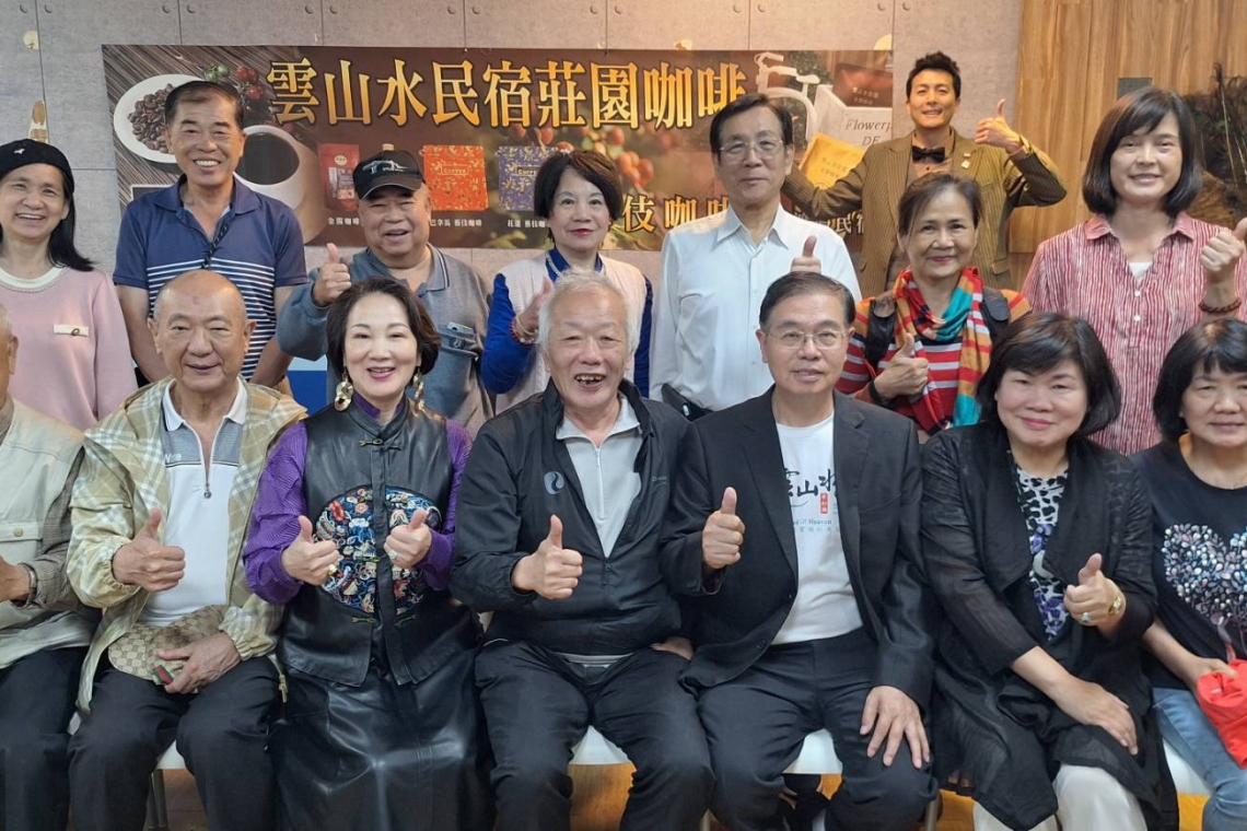 「靜水流深 不語也深情」於雲山水文化藝術會館/理事長顏正雄
