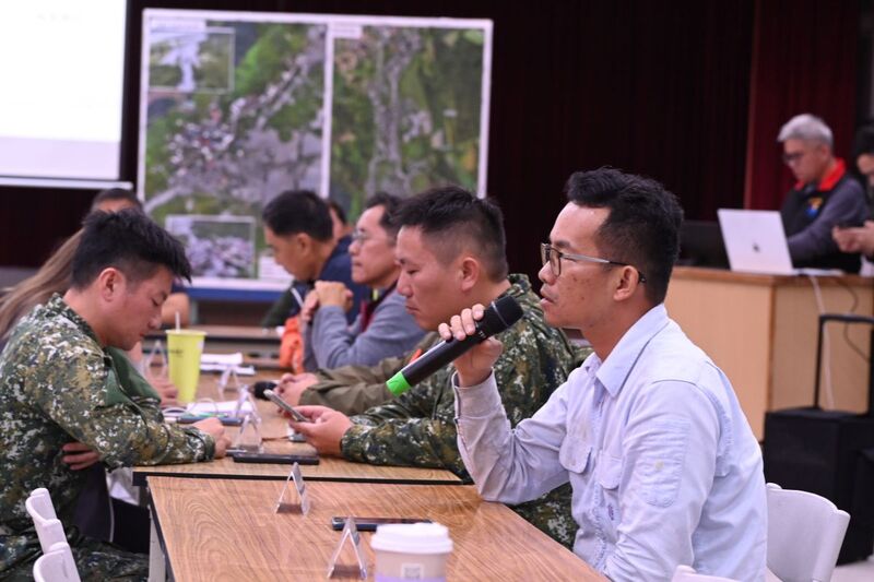 960956_0.jpg