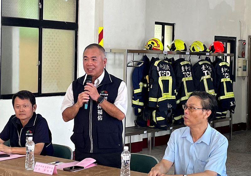 台中市消防局長孫福佑感謝台灣電力有限公司中部施工處對地方消防工作的支持.jpg
